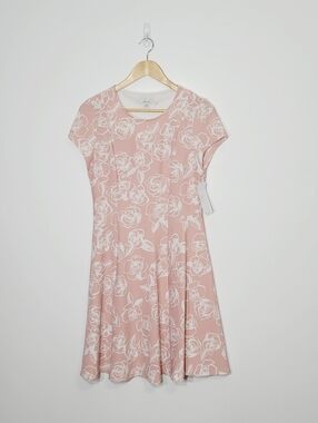 Signature by Bobbie Bee NEW Pink White Floral Pattern Short Sleeve Dress Size PM